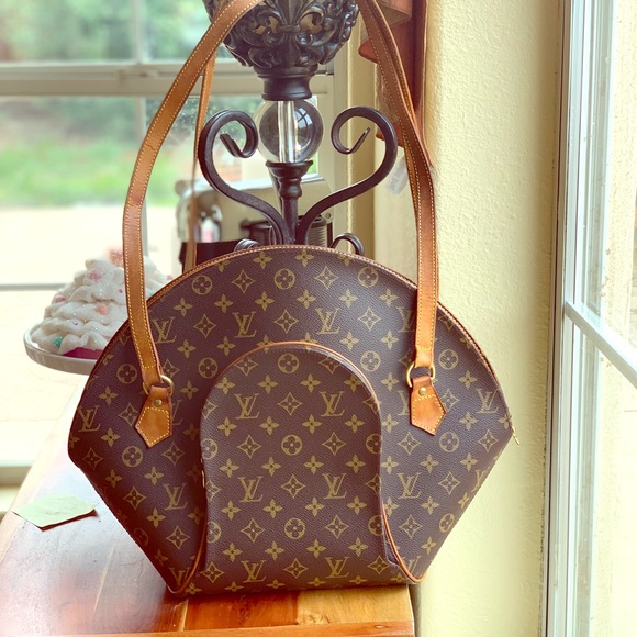 Louis Vuitton Handbags - ❌❌SOLD ON MERC❌❌Authentic Louis Vuitton Vintage